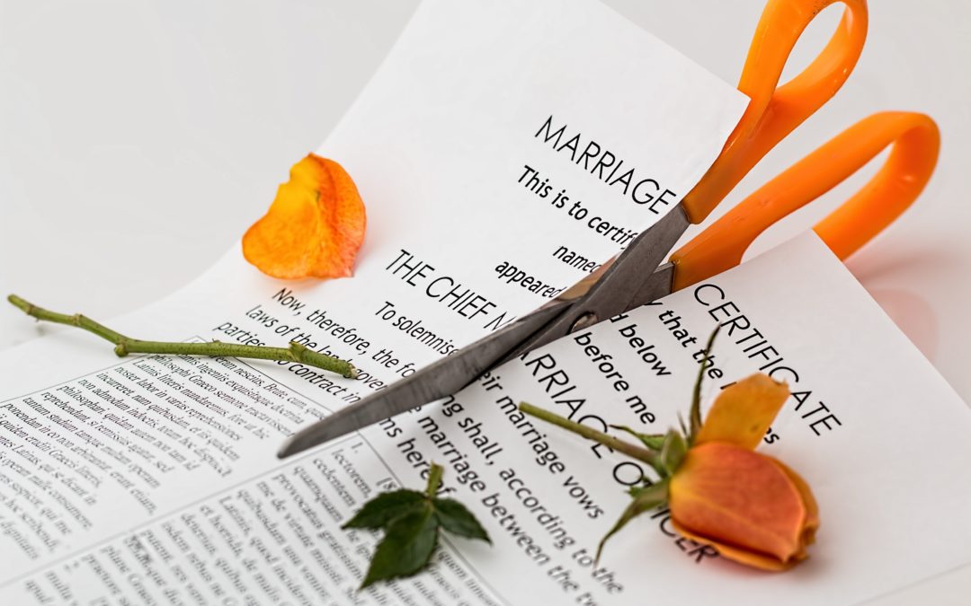 SÉPARATION OU DIVORCE – PEUT-ON CHOISIR ET QUELLES SONT LES CONDITIONS ?